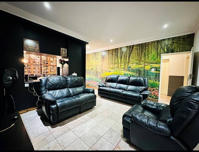 4 BEDROOM HOUSE FOR SALE IN LAMBTON
